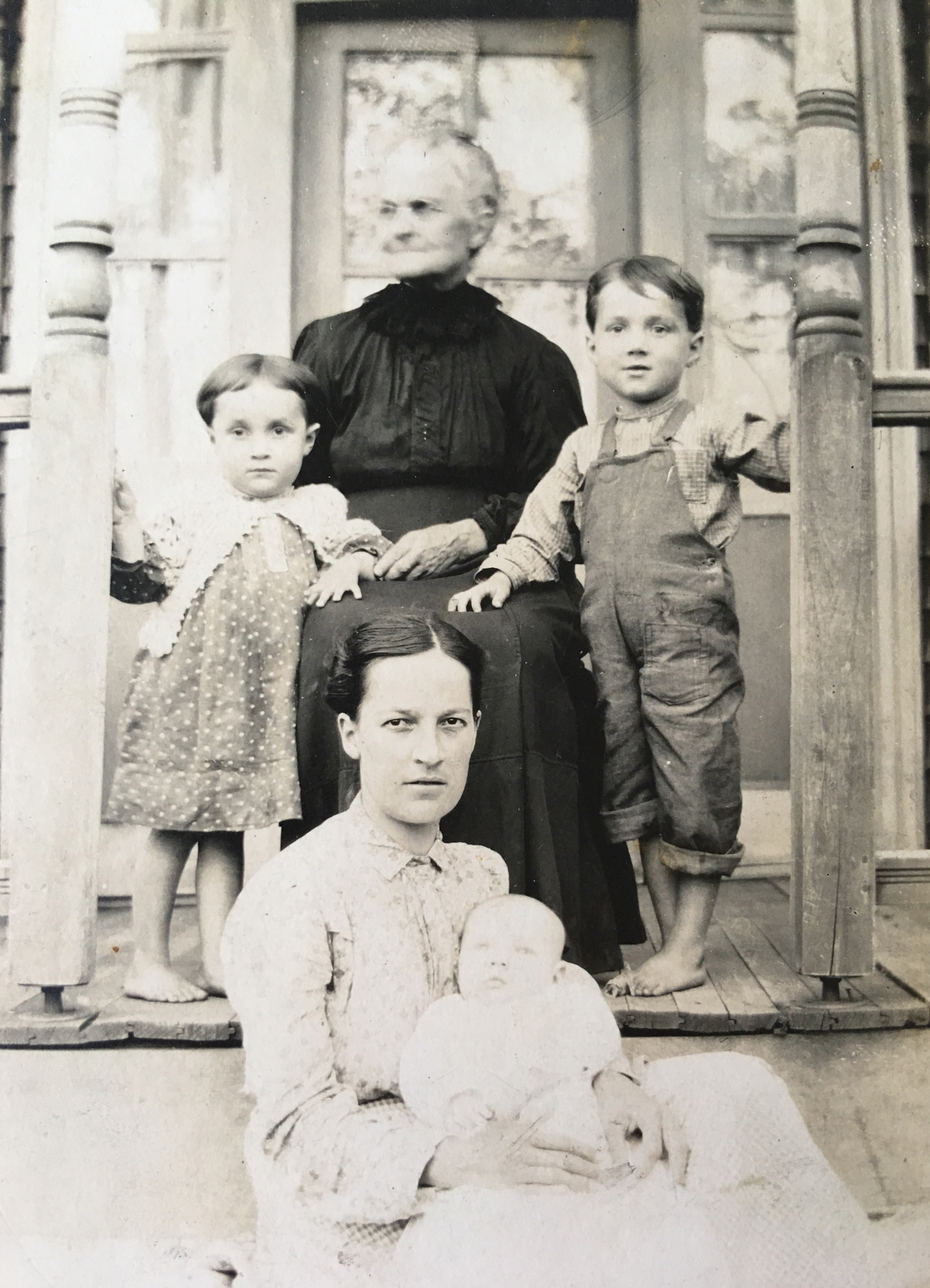 IvaKincaidandMarthaPifer