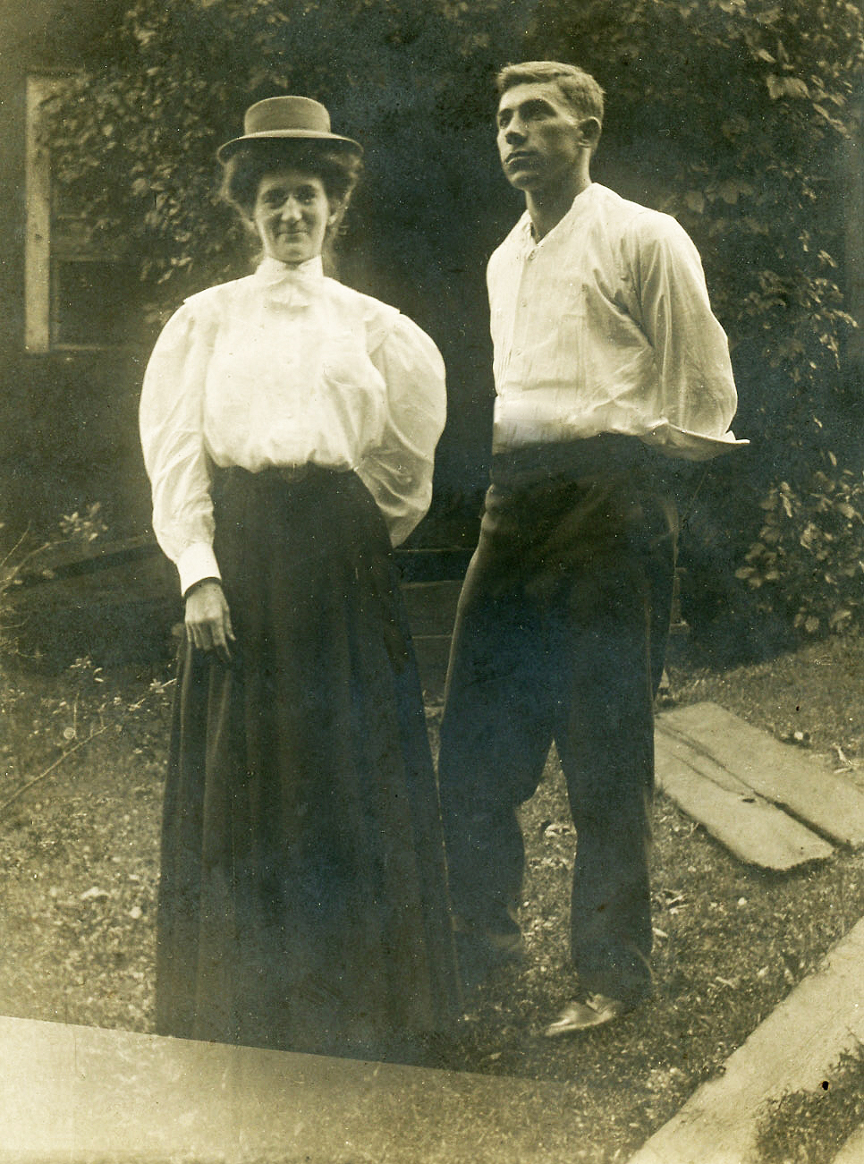 CarlandClaraSchultz 1905